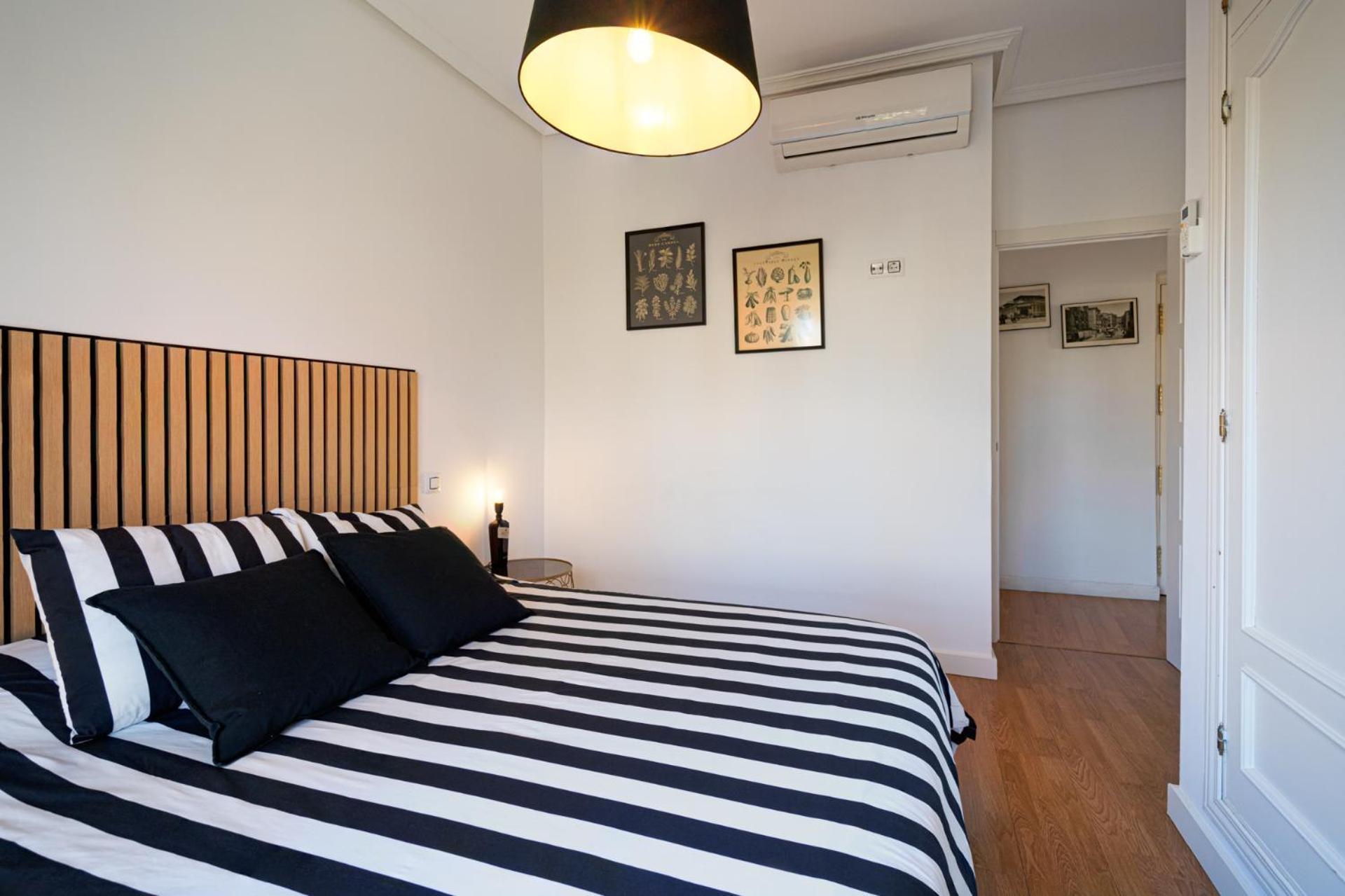 Apartament Glorieta Puerta De Toledo Madrid Room photo
